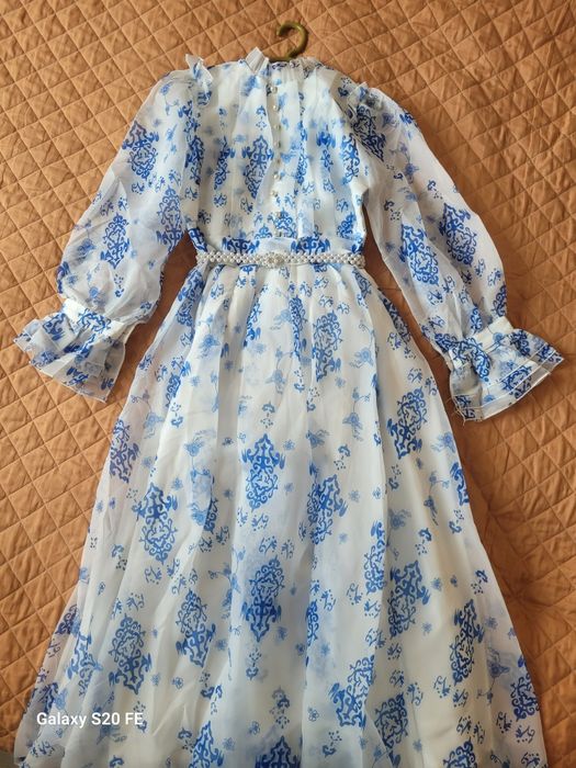 Продам платье женский