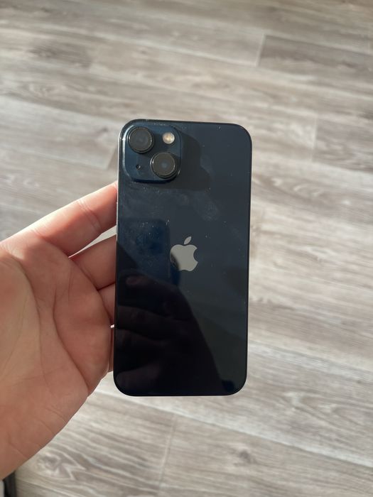 Продам айфон 13 128