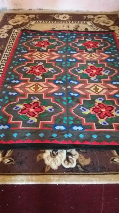 Vand velnite de pat, vechi tesute in razboi, stergare vechi