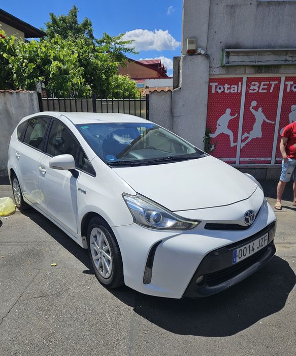 URGENT Toyota prius +  cu GPL 3 Bucati Impecabile