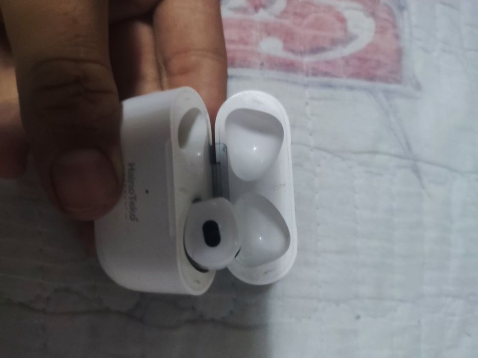 Airpods  pro 3 faqat 1 ta tarafi yoʻq  lekin orginal