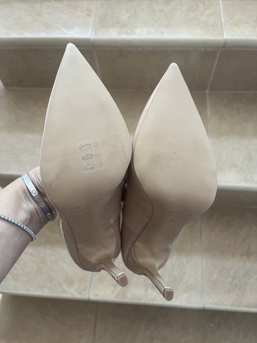 Pantofi superbi Nude din piele, NOI, marimea 36, 200 Lei