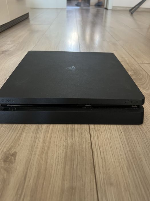 Ps4 с един джоестик