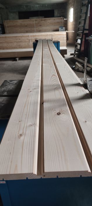 Vând lambriuri râșinoase