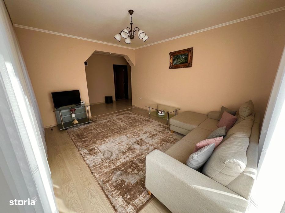 Casa parter 3 camere, garaj si anexa