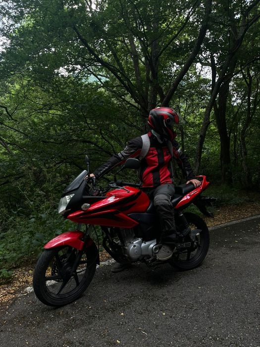 Honda CBF 125M – 2010 – 125cc – Injecție (nu yzf,ktm,aprilia)