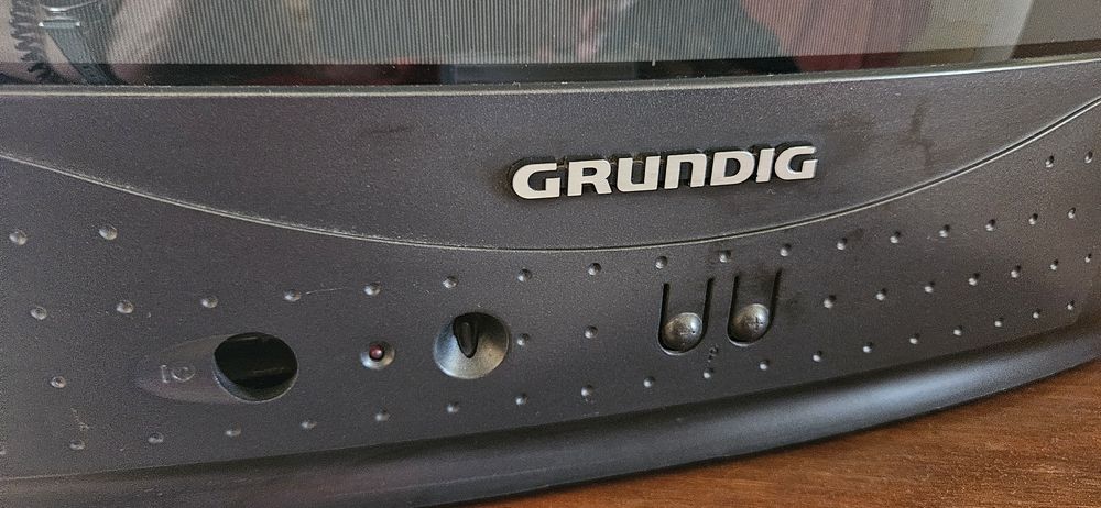 Телевизор Grundig