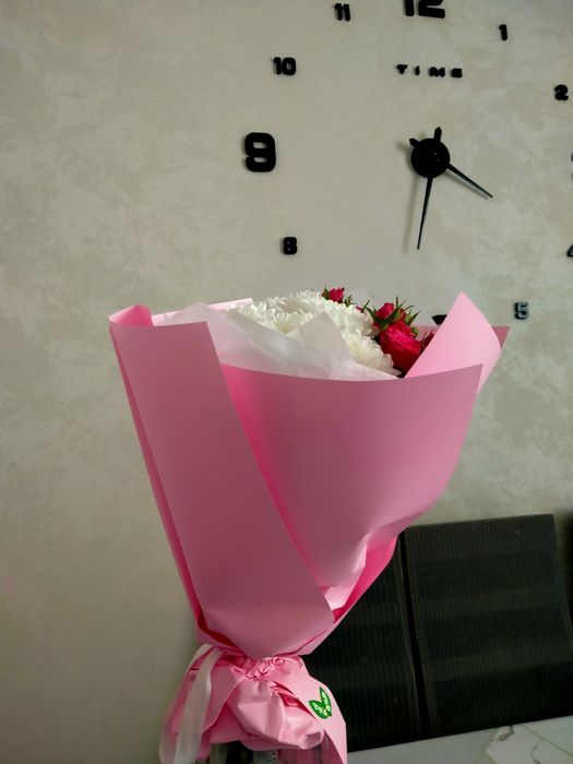 Букет гүл сатылады.