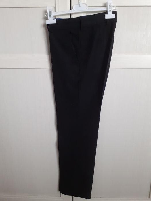Чёрные классические брюки для школьника отличного качества!