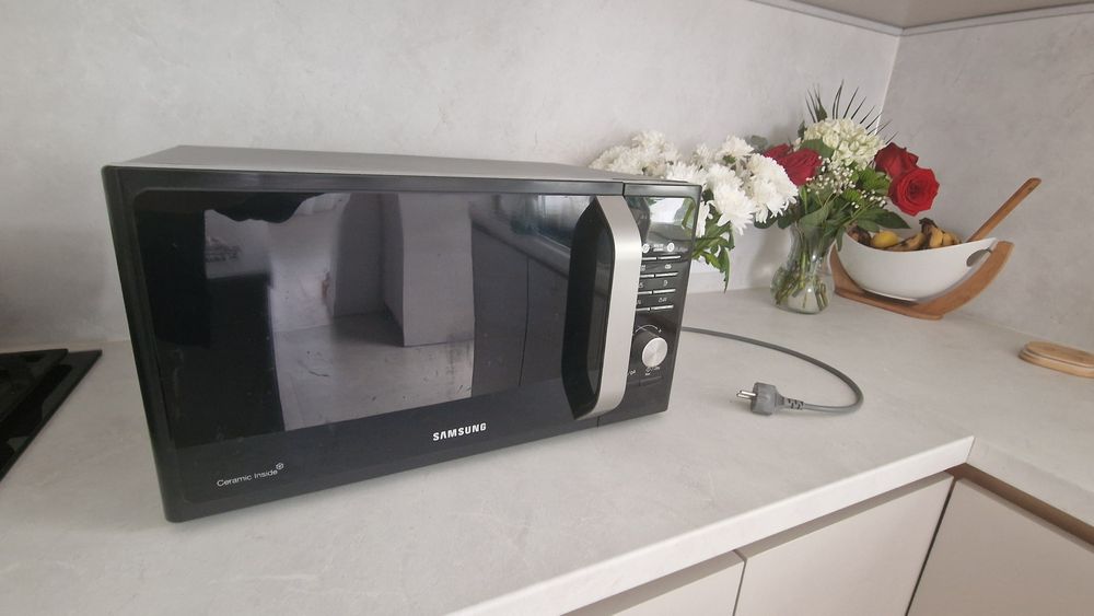 Cuptor cu microunde Samsung