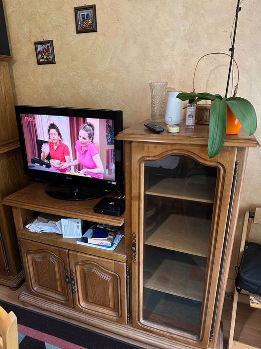 Мебели от масив …