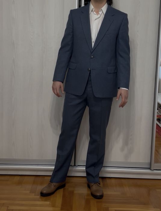 Costum business-casual, in dungi, albastru