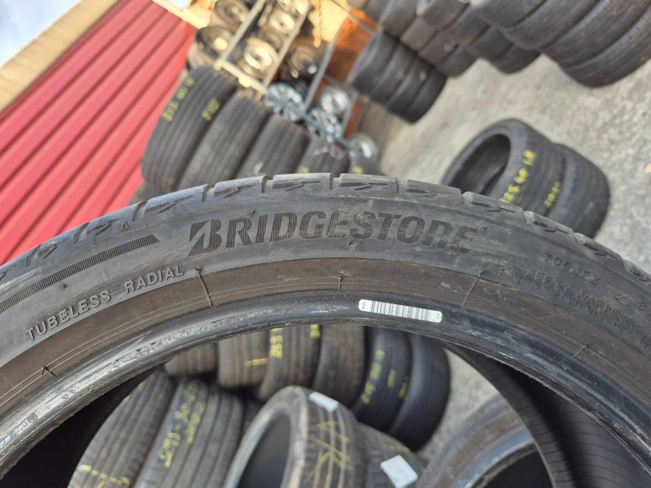 2 Anvelope de VARA - 225/40/18 - BRIDGESTONE - APP NOI - DOT 2020 !