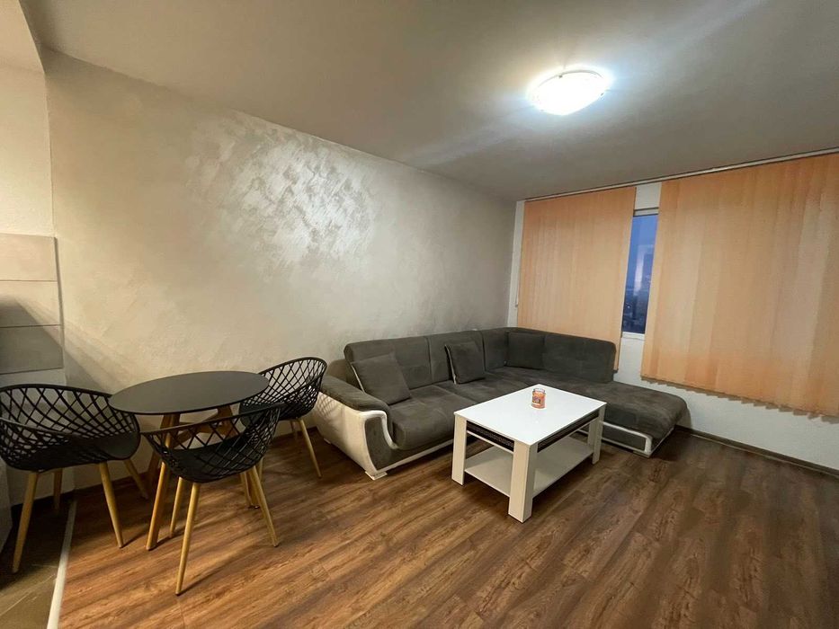 Дава се под наем Двустаен апартамент в Радомир - 56 кв.м за 255 € - Снимка #1