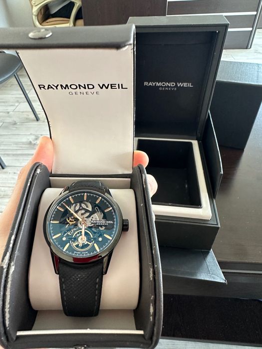 Часовник Скелетон Raimond Weil Skeleton Като нов