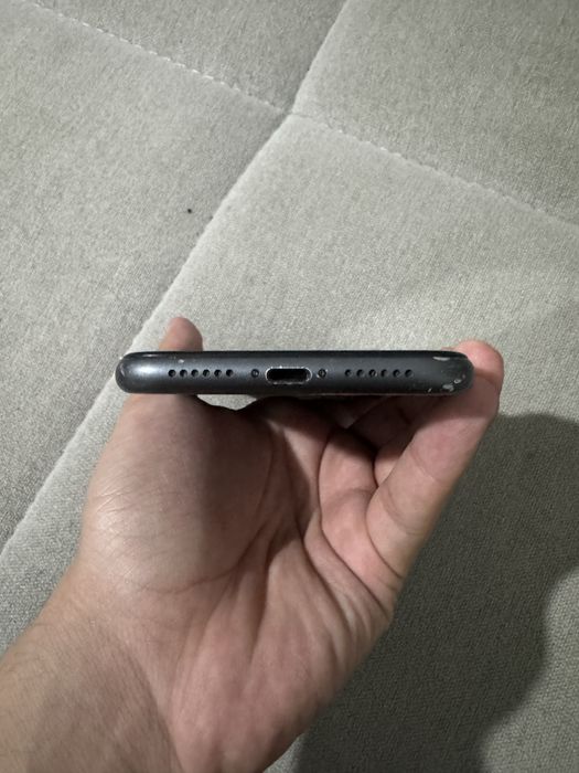 Срочно продаю Айфон 11