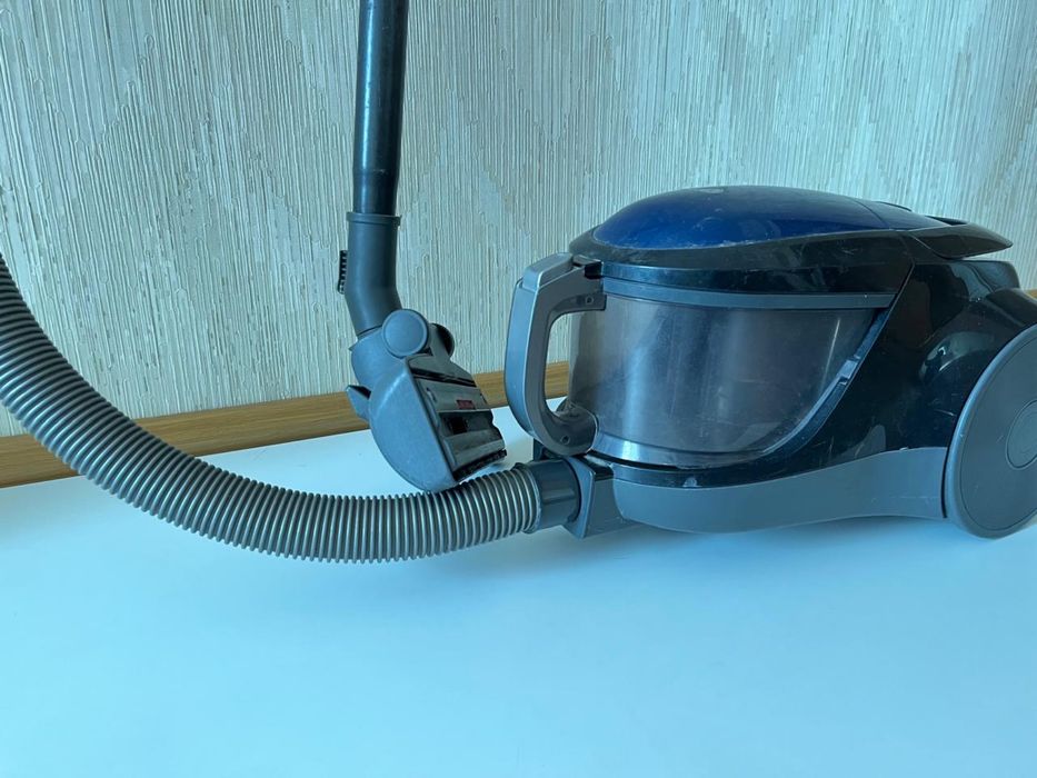 Продам пылесос LG 2000W