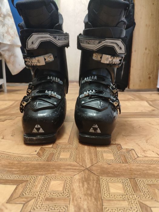 Горнолыжные ботинки