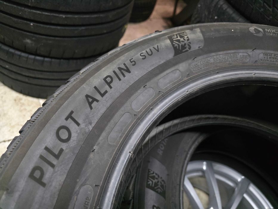 2бр Кaто нови зимни гуми 225 60 18 - Michelin