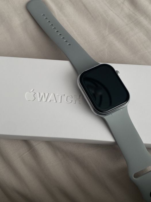 продам Apple watch 11 series