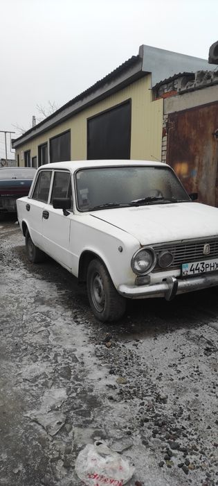 Продам ваз 21011