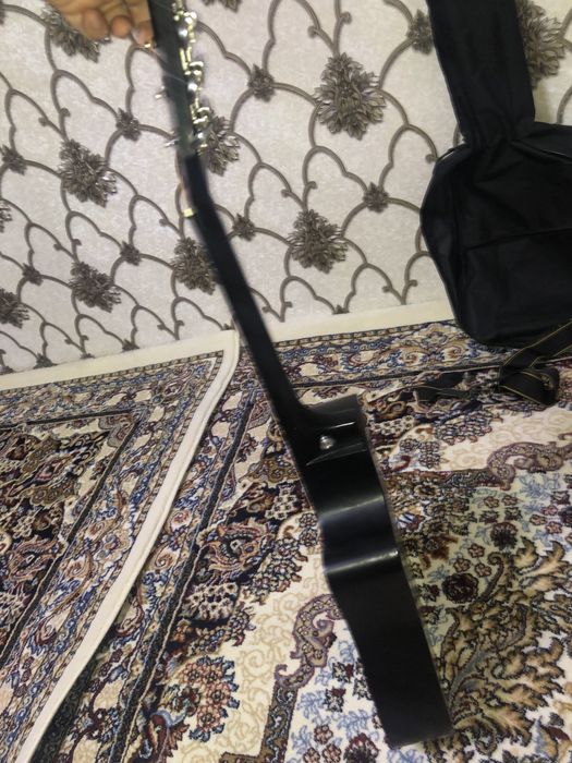 Gitara bonus sumkasi va remeni razmeri 38