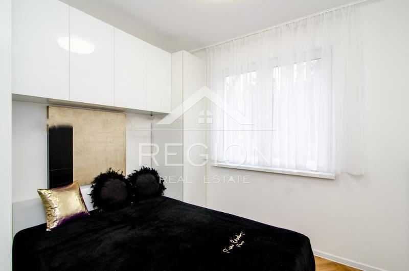 Дава се под наем Тристаен апартамент в Варна, Бриз - 100 кв.м за 850 € - Снимка #7