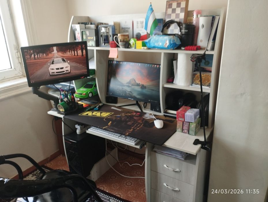 Kompyuter tayyor stoli bilan