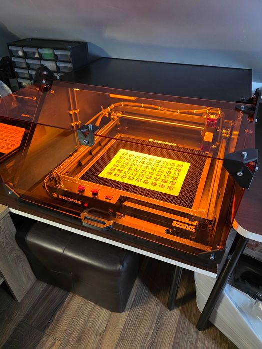 Mecpow X3 Pro 10W Laser Gravare Taiere cu incinta + extensie 750mm + air assist + pat honeycomb + rotary tool