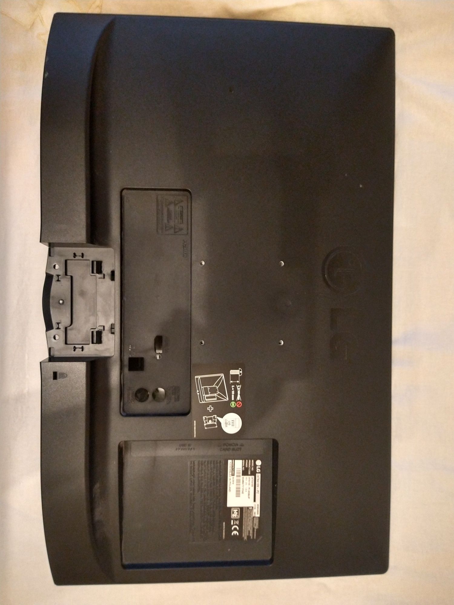 Телевизор, монитор LG 24TK410V-PZ за части гр. София Люлин 7 • OLX.bg