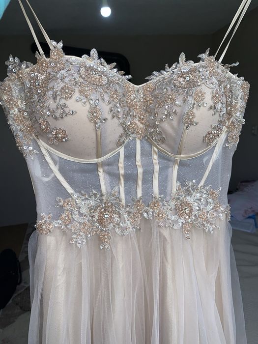 Дълга официална рокля