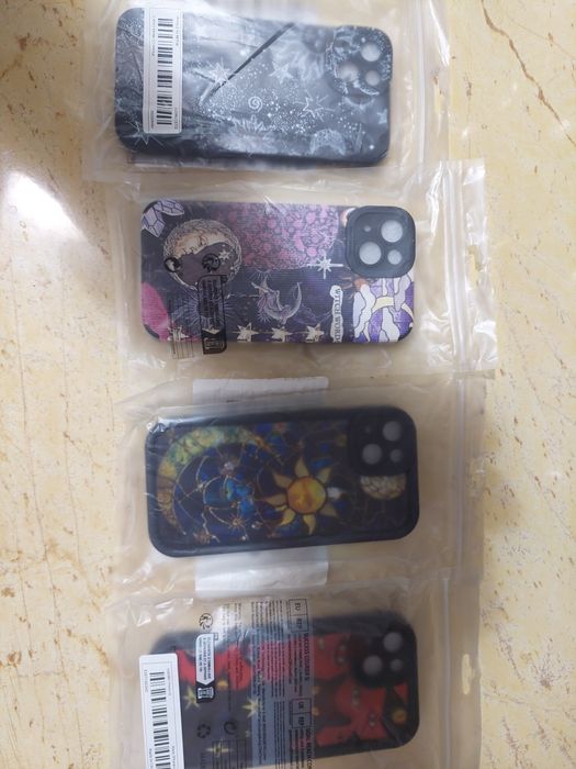Huse iphone 13 noi