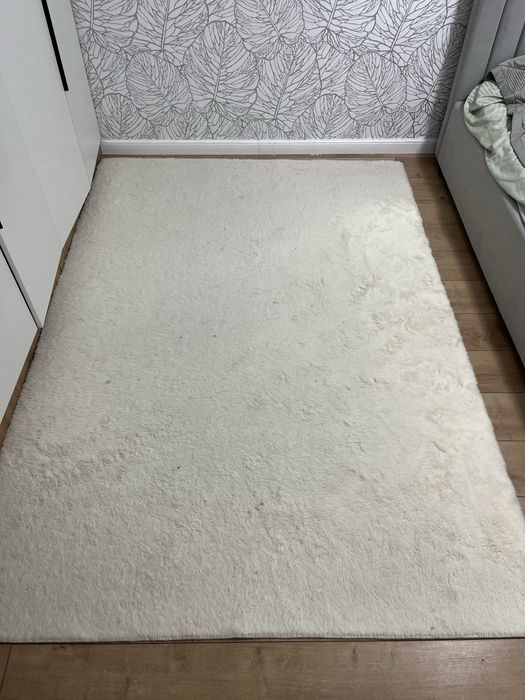 Ковер белый для гостинной