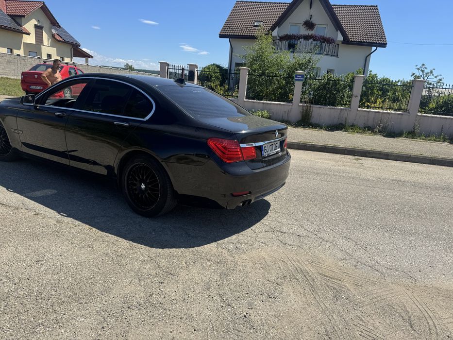 Bmw 730d 245cp // 2009 **5 Butoane** Proprietar