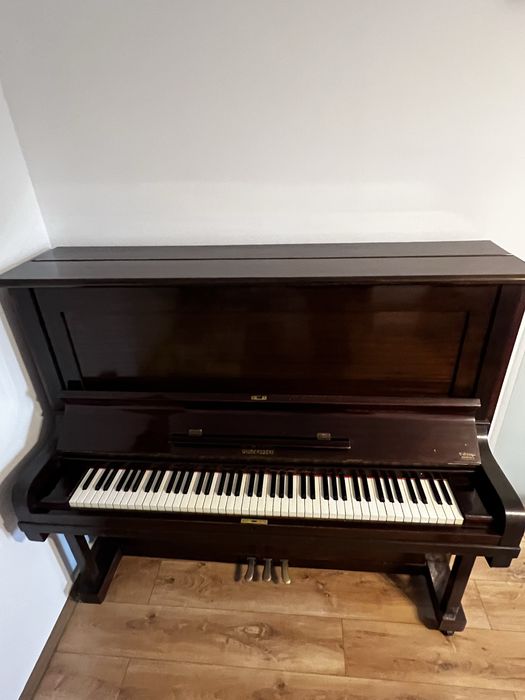 Pianină germană P. Schmitt (Wilmersdorf) – 3 pedale – stare foarte bună