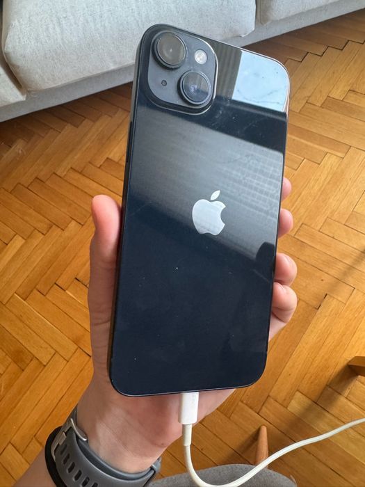Чуден IPhone 14 Plus