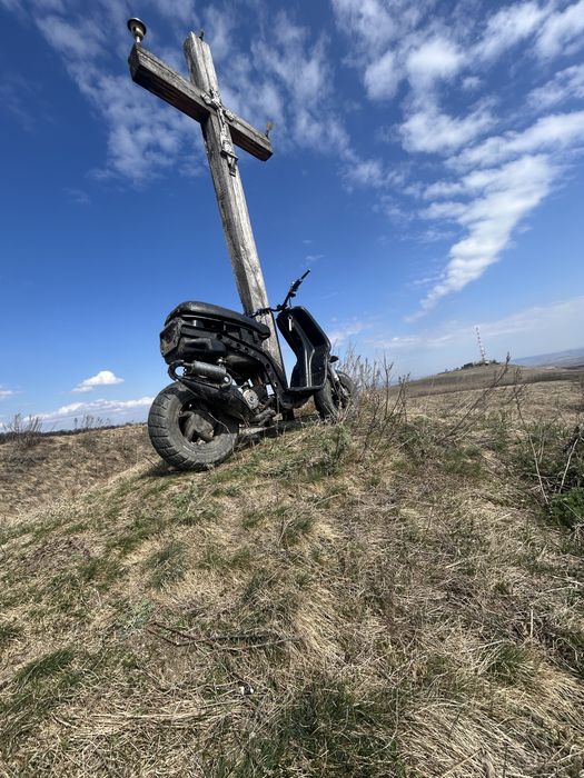 Vand piaggio typhoon sau schimb cu alt ceva sau iphone 14 pro max sau 15