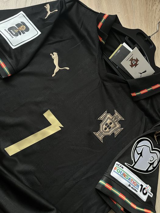 Tricoud e fotbal Puma Special Efition Eusebio Cristsiano Ronaldo M