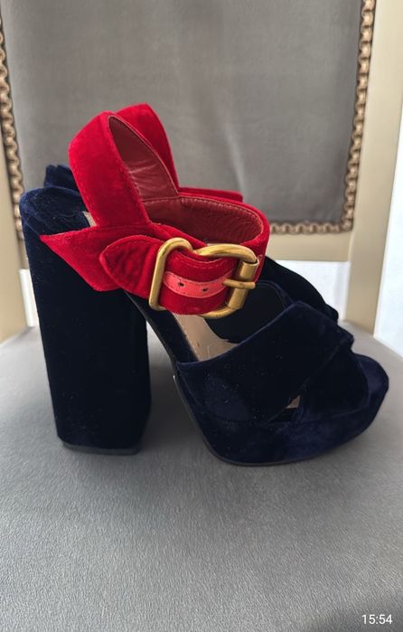 Продам босоножки