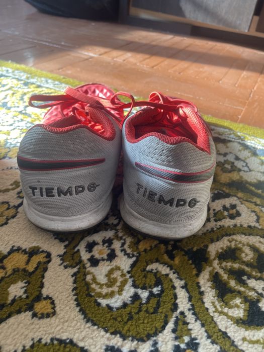 Продам футзалки