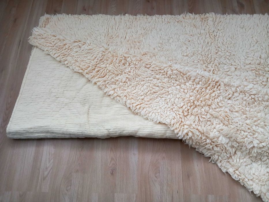 Нов вълнен китеник