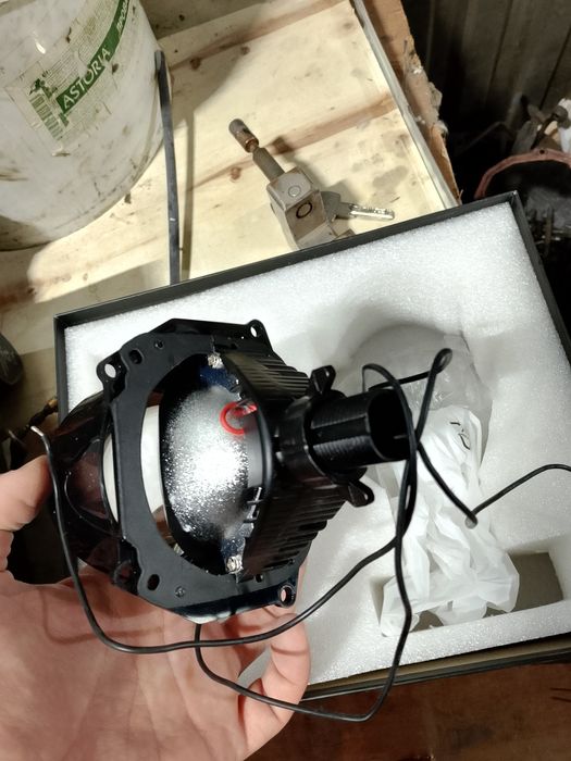 Линзы новые для фар