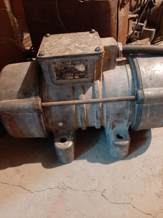 Продам вибратор площадочный ИВ-98