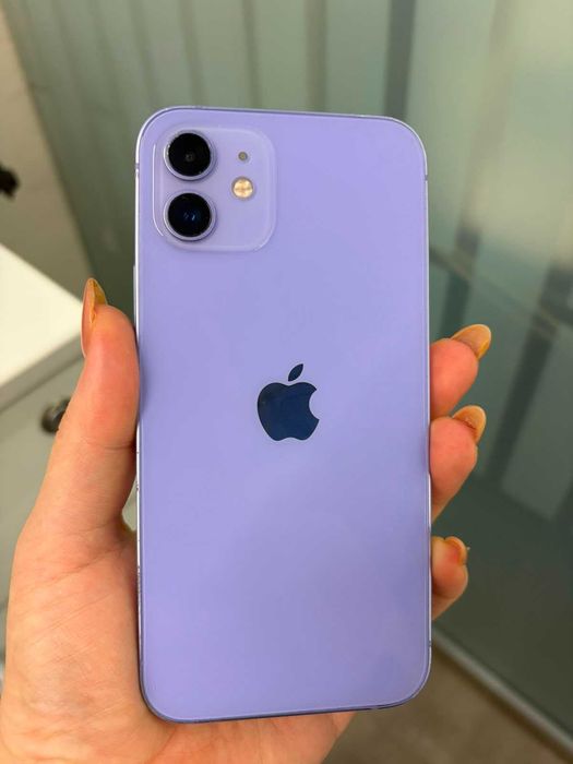 Продам iPhone 12