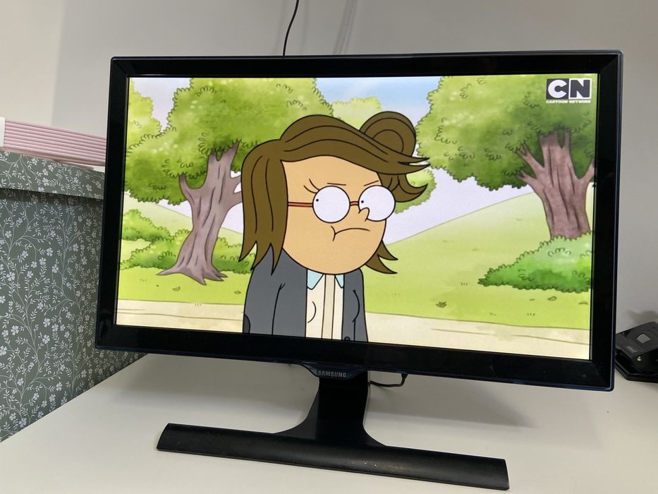 Monitor TV Samsung 22” Full HD – T22E390EW – HDMI, TV, USB
