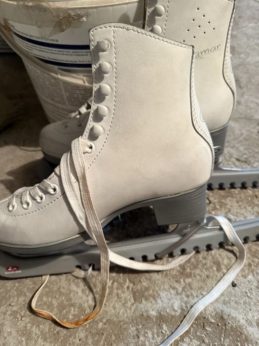 Продам коньки в хорошем состоянии