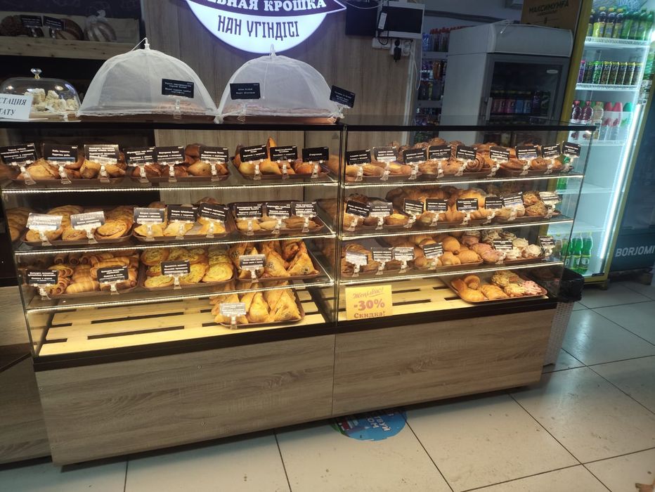 Мебель, витрины для магазина