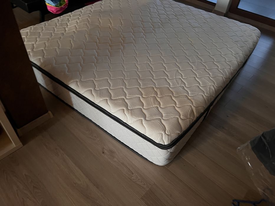 Vand saltea mobexpert in stare buna