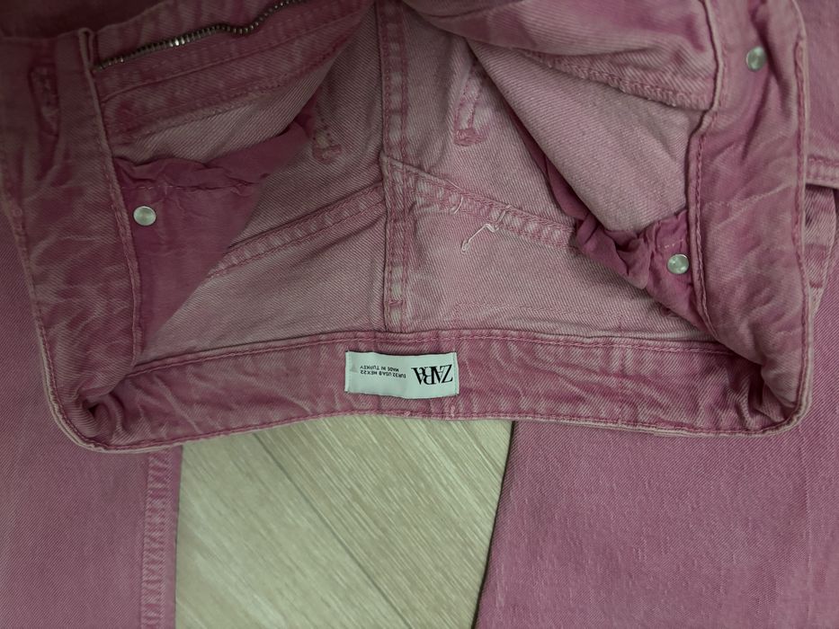 розовые джинсы Zara