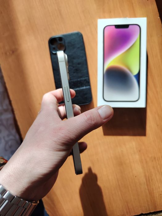 Айфон 14 128гб в отличном состояний